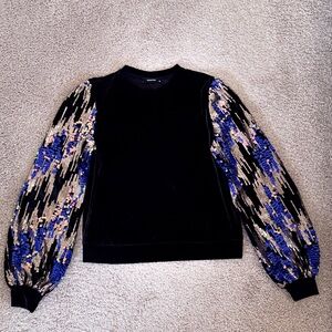 Elegant Black Velour Top with Patterned Sleeves